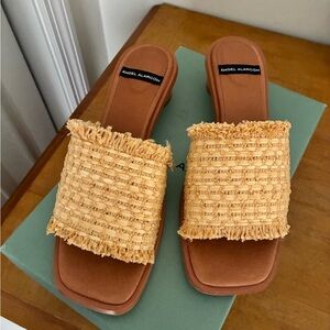 Angel Alarcón Women's Woven Tan Sandals